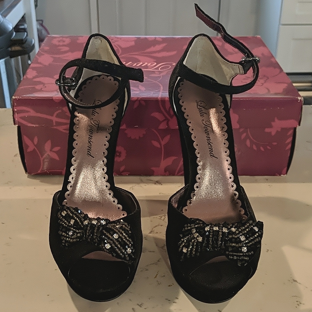 Lulu Townsend Platform Heel